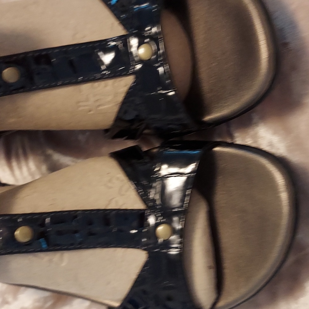 Women's shoes - Picture 2 of 6